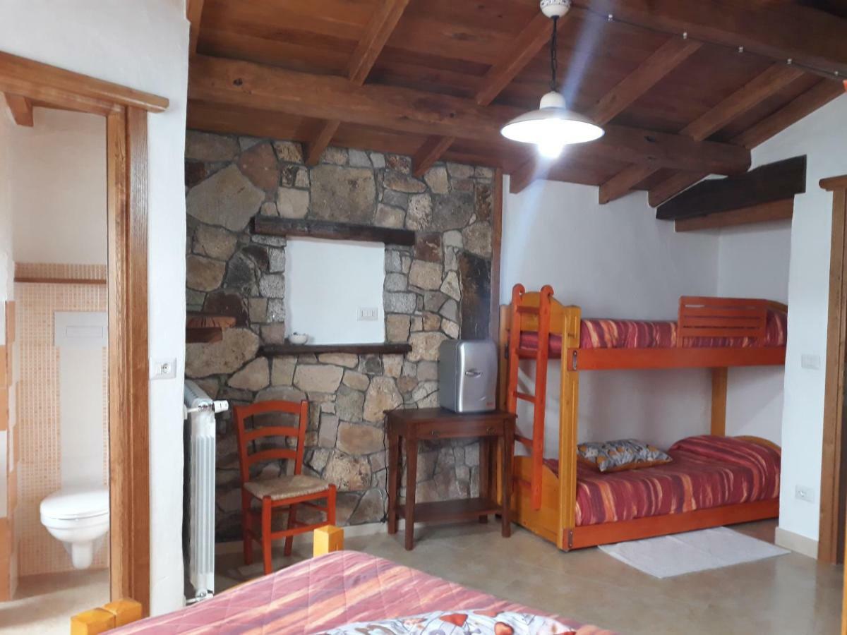 B&B Gennargentu Fonni Buitenkant foto